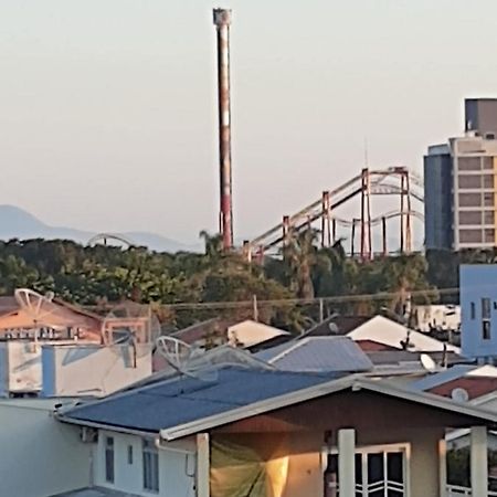 Apartamento Com Vista Pro Mar Proximo Ao Beto Carrero Penha  Bagian luar foto